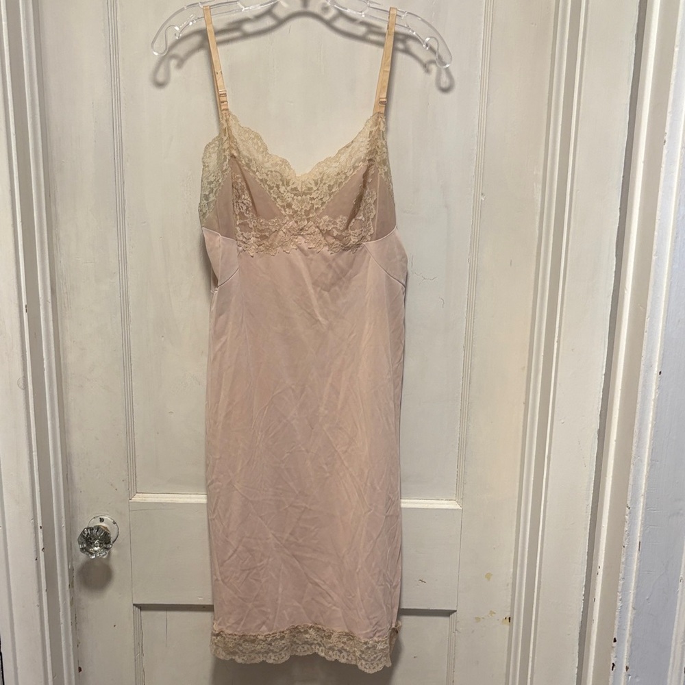 Vintage Vassarette Elegant Lace Trim Slip Dress Cream 34A